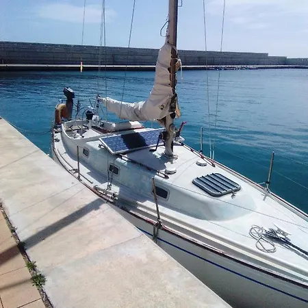 Båthotell Swan